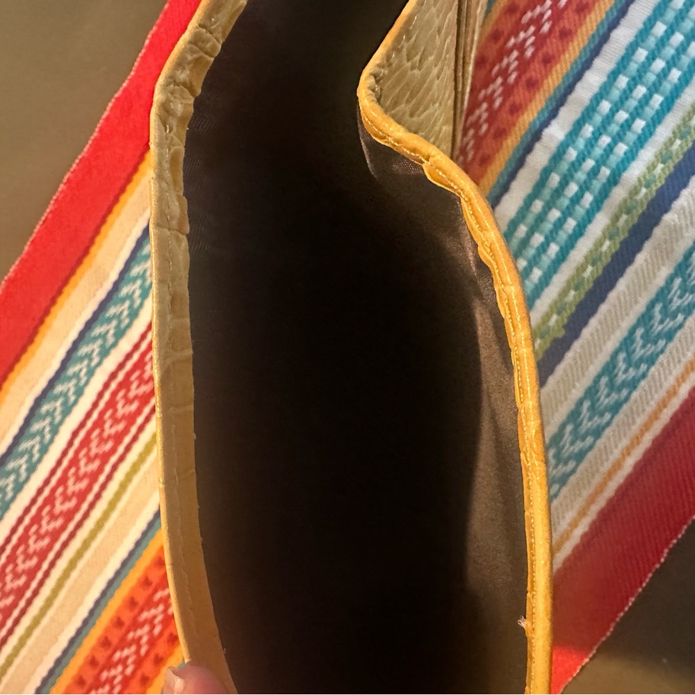 Yellow Clutch ✨🖤✨ - Picture 4 of 6